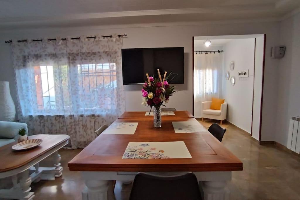 Huétor Vega Casa Con Piscina Y Barbacoa A 3 Kilometros De La Alhambraヴィラ エクステリア 写真