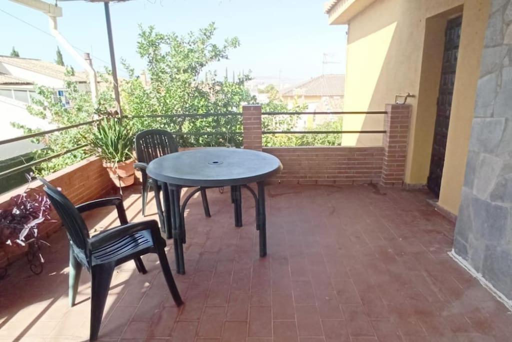 Huétor Vega Casa Con Piscina Y Barbacoa A 3 Kilometros De La Alhambraヴィラ エクステリア 写真